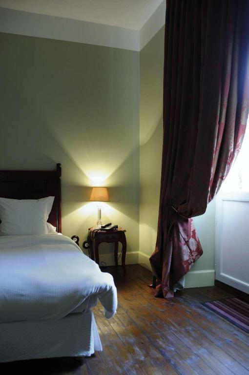 Hostellerie du Coq d'Or Jonzac Zimmer foto